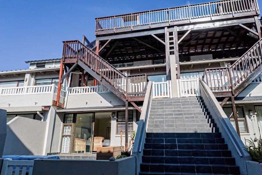4 Bedroom Property for Sale in Upper Main Street Western Cape